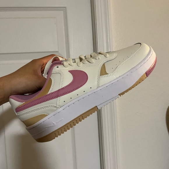 Nike Shoes - Nike Gamma Force Sneakers